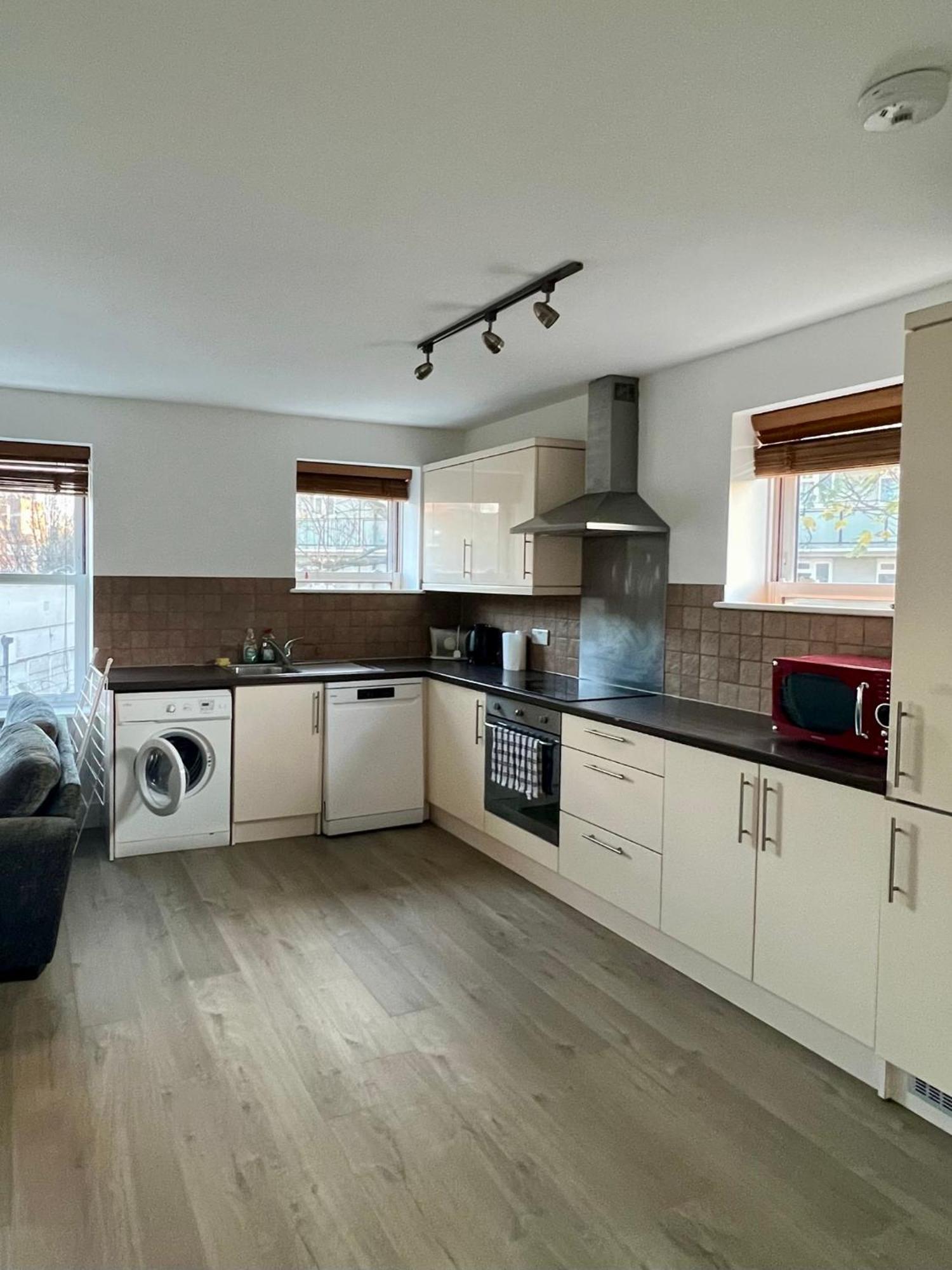 221 Clapham Road Apartments Лондон Екстериор снимка