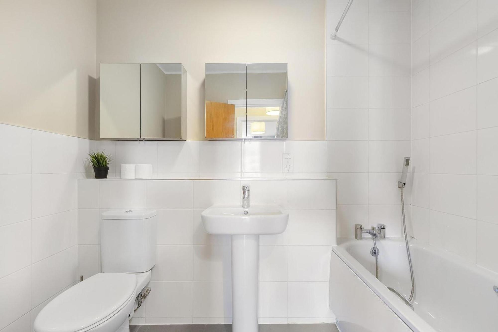 221 Clapham Road Apartments Лондон Екстериор снимка